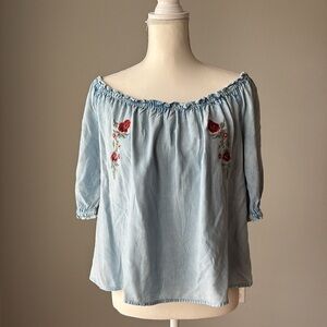 Embroidered Rosette Chambray Top